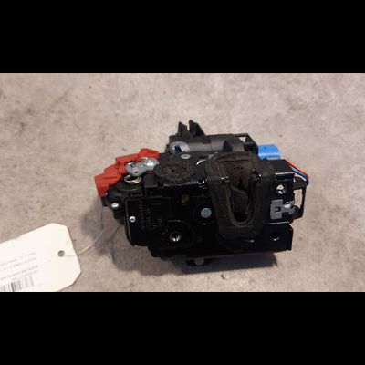 Serrure porte arg Skoda FABIA II (542) 1.4 tdi (2007-2010)