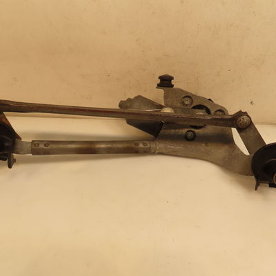 Moteur essuie-glace avant Toyota YARIS (_P9_) 1.3 vvt-i (scp90_) (2005-2010)