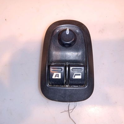 Commande lève-glace porte avant gauche Peugeot 206 3-5 portes (2A-C) 2.0 s16 (1999-2007)