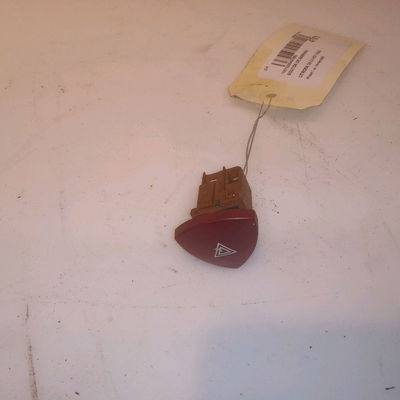 Bouton de warning Citroën C8 (EA_, EB_) 2.0 hdi (2002)