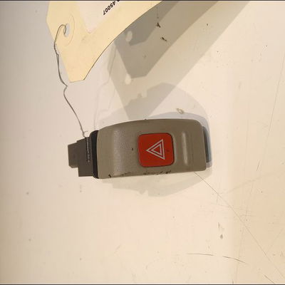 Bouton de warning Nissan MICRA II (K11) 1.4 i 16v (2000-2003)