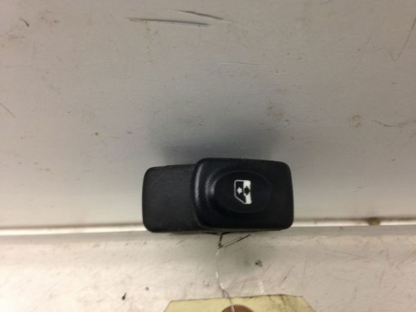 Commande lève-glace porte avant droite Renault CLIO II (BB_, CB_) 1.9 d (b-cb0e, bb0j) (1998-2005)