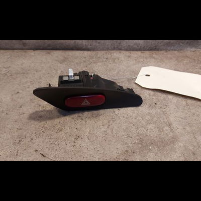 Bouton de warning Peugeot 406 (8B) 2.0 hdi 110 (1998-2001) 4 portes