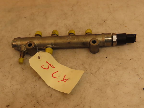 Rampe injection Peugeot 206 3-5 portes (2A-C) 1.4 hdi eco 70 (2001-2009) 5 portes
