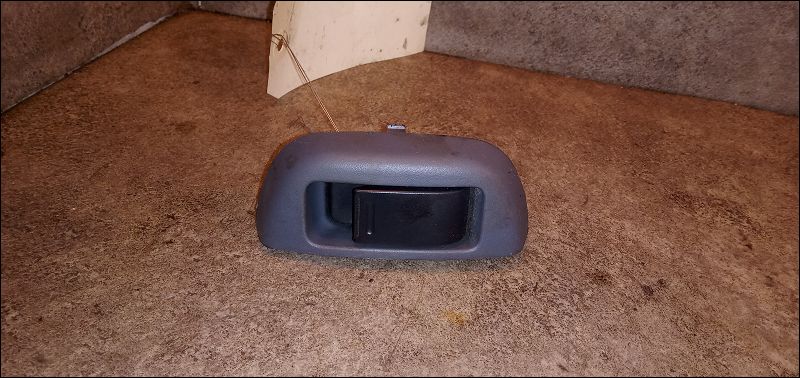 Commande lève-glace porte avant gauche Toyota AYGO (_B1_) 1.0 (kgb10_) (2005-2014) 5 portes
