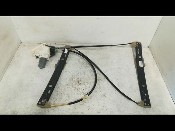 Mecanisme  moteur lève-glace avant droit Audi A1 (8X1, 8XK) 1.2 tfsi (2010-2015)