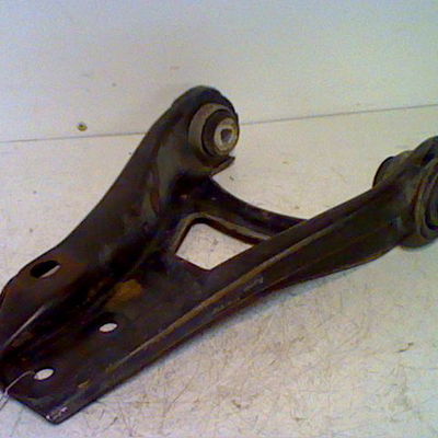 Triangle inf avd RENAULT CLIO II