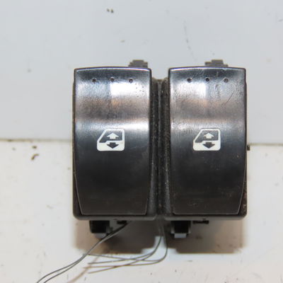 Commande lève-glace porte avant gauche Renault ESPACE IV (JK0-1_) 2.0 dci (jk01, jk02, jk1j, jk1k, jk1h) (2006)