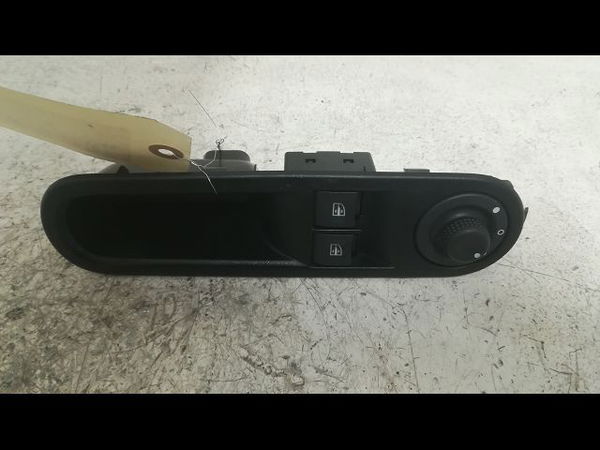 Commande lève-glace porte avant gauche RENAULT TWINGO III