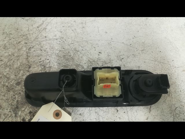 Commande lève-glace porte avant gauche RENAULT TWINGO III