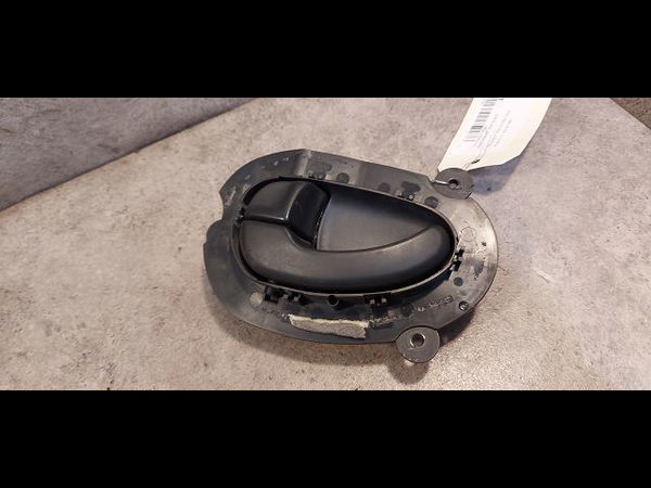 Poignee int porte avg Peugeot 406 (8B) 2.0 hdi 110 (1998-2001) 4 portes