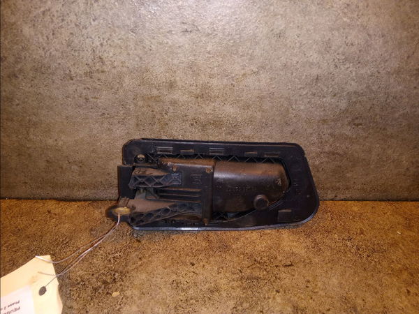 Poignee int porte avd Peugeot 306 3-5 portes (7A, 7C, N3, N5) 2.0 hdi 90 (1999-2002)