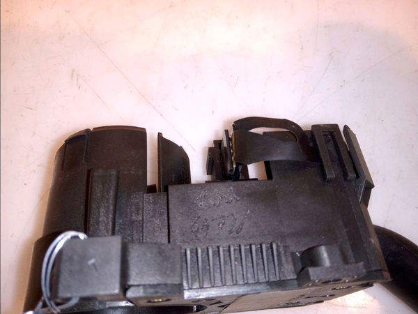 Commande clignotant Volkswagen PASSAT B5.5 (3B3) 1.9 tdi (2000-2005)