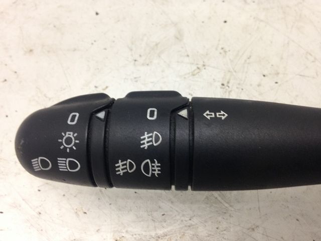 Commande clignotant RENAULT CLIO II Phase 2 06-2001--07-2006 1.2 16v