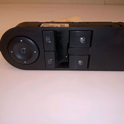 Commande lève-glace porte avant gauche Opel ASTRA H GTC (A04) 1.9 cdti (l08) (2005-2010)