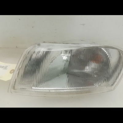 Clignotant gauche Opel VECTRA B 3-5 portes (J96) 1.6 i 16v (f68) (1995-2002)
