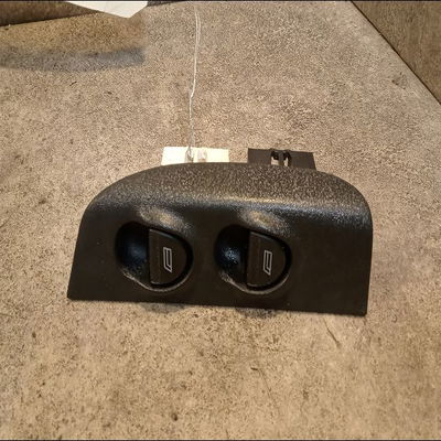 Commande lève-glace porte avant gauche Fiat MULTIPLA (186_) 1.9 jtd (186axe1a) (2002-2010)