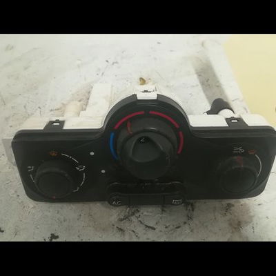 Commande de chauffage Renault CLIO III Grandtour (KR0-1_) 1.5 dci (kr0f) (2007-2012) 5 portes