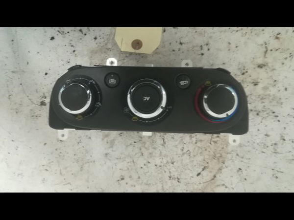 Commande de chauffage Renault CLIO IV (BH_) 1.5 dci 75 (2012) 5 portes