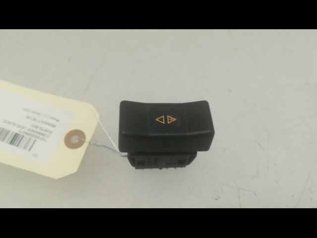 Commande lève-glace porte avant gauche Renault 19 II Cabriolet (D53_, 853_) 1.8 16v (d53d) (1992-1996)