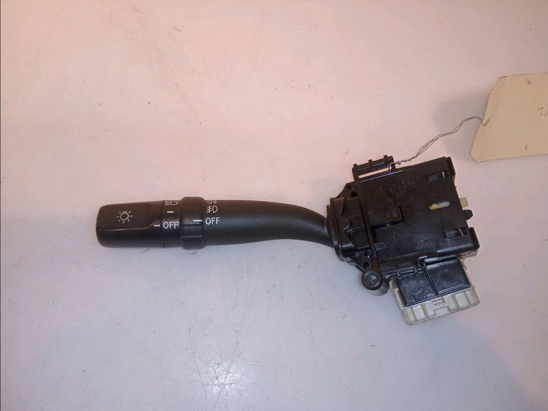 Commande clignotant Toyota AVENSIS (_T25_) 2.0 d-4d (cdt250_) (2003-2008)