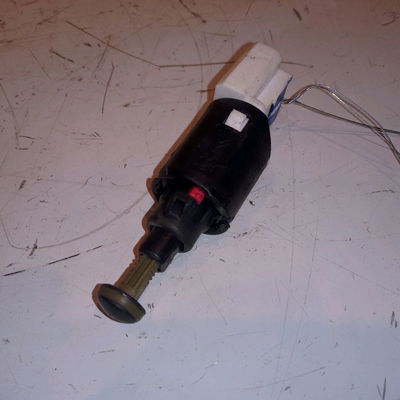 Contacteur de stop sur pedale  Citroën XSARA PICASSO (N68) 1.6 hdi (2004-2011) 5 portes