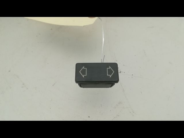 Commande lève-glace porte avant gauche Peugeot 405 II (4B) 1.8 (1992-1995)