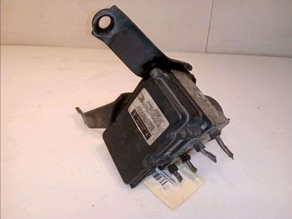 Unité hydraulique abs Toyota COROLLA Verso (ZER_, ZZE12_, R1_) 2.2 d-4d (aur10_) (2005-2009) 5 portes