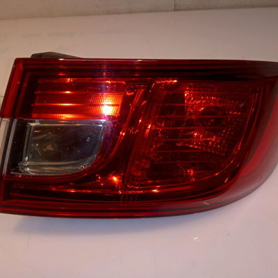 Feu arrière droit Renault CLIO IV (BH_) 1.5 dci 90 (2012) 5 portes