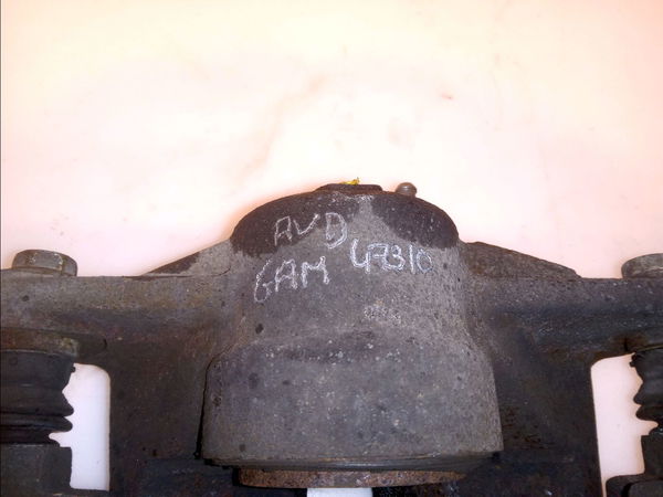 Etrier de frein avant droit Toyota YARIS (_P1_) 1.3 (scp12_, scp13_) (2002-2005)