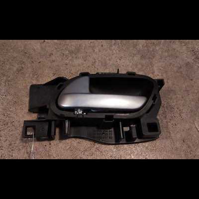 Poignee int porte avg Citroën C-ELYSEE (DD_) 1.2 vti 82 (2014)