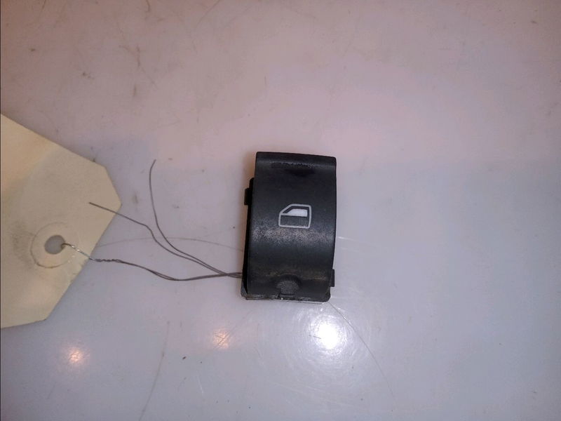Commande lève-glace porte avant droite Audi A4 B7 Avant (8ED) 2.0 tdi (2004-2008)