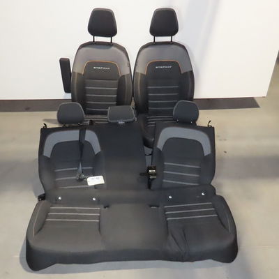 Interieur complet Dacia SANDERO III Liberty 125 i.e. (m73) (2012)