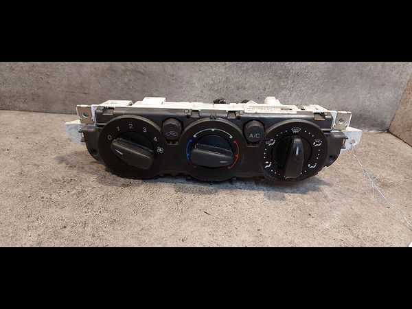 Commande de chauffage Ford FOCUS II (DA_, HCP, DP) 1.8 tdci (2005-2012)