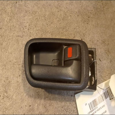 Poignee int porte ard Toyota RAV 4 II (_A2_) 2.0 d 4wd (cla20_, cla21_) (2001-2005)