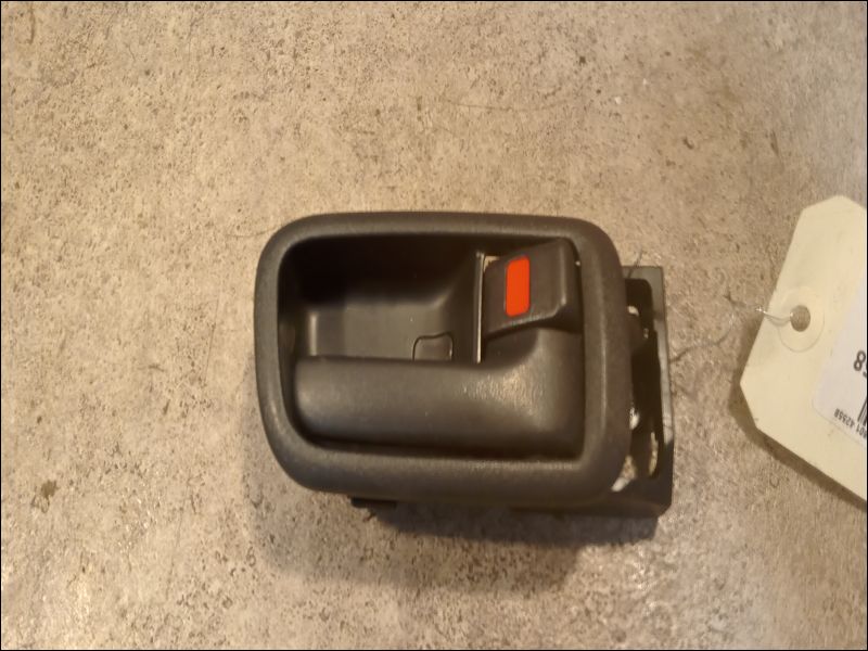 Poignee int porte avd Toyota RAV 4 II (_A2_) 2.0 d 4wd (cla20_, cla21_) (2001-2005)