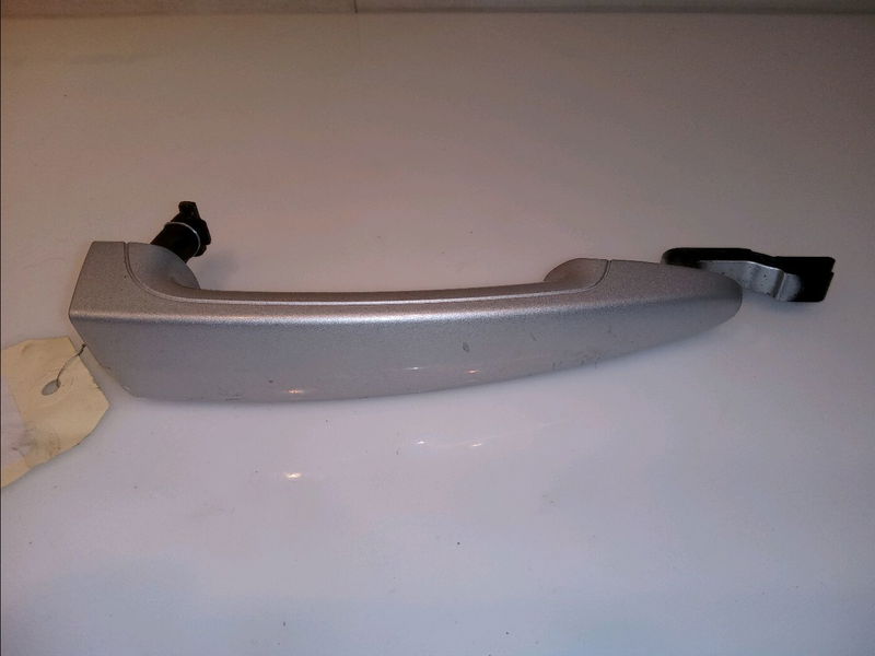 Poignee ext porte ard Bmw 1 (E87) 120 d (2004-2011)