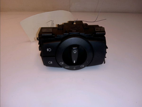 Interrupteur commande de phares Bmw 1 (E87) 120 d (2004-2011)