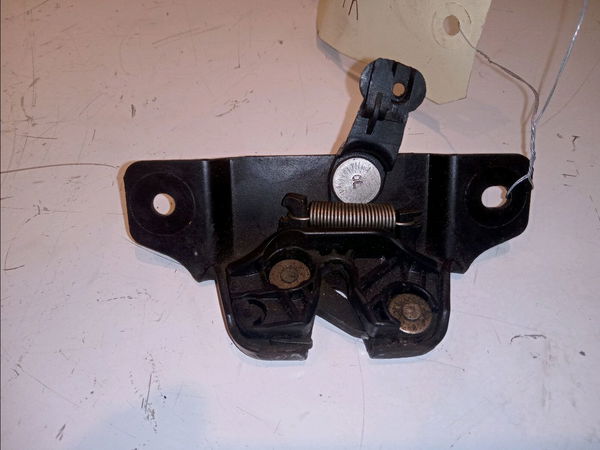 Serrure coffre arrière PEUGEOT 406