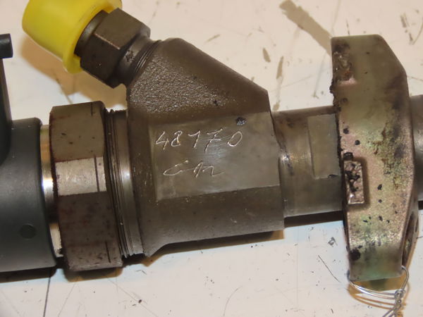 Injecteur 4 Renault ESPACE III (JE0_) 2.2 dci (je0k) (2000-2002) 5 portes