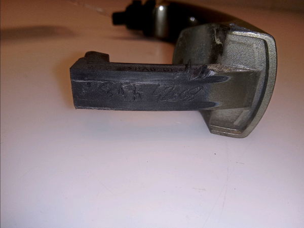 Poignee ext porte avd Skoda YETI (5L) 2.0 tdi (2011-2017)