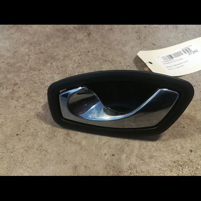 Poignee int porte arg Renault MEGANE III 3-5 portes (BZ0-1_, B3_) 1.5 dci (bz1g, bz1w, bz0r) (2013-2015) 5 portes