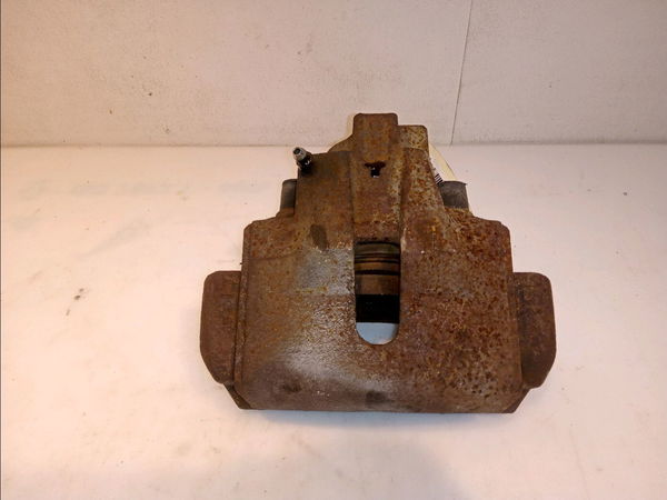 Etrier de frein avant droit Ford COUGAR (EC_) 2.5 v6 24v (1998-2001)