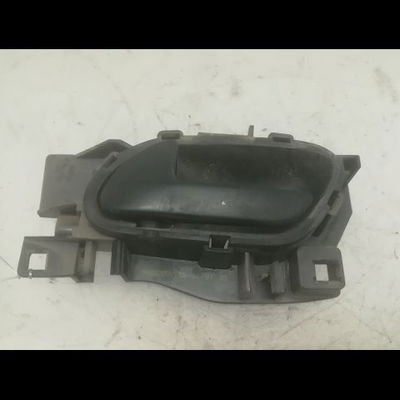 Poignee int porte avg Peugeot EXPERT Camionnette (VF3A_, VF3U_, VF3X_) 1.6 hdi 90 16v (2007)