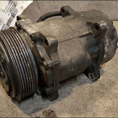 Compresseur air conditionne Peugeot 306 3-5 portes (7A, 7C, N3, N5) 1.9 dt (1993-2001)