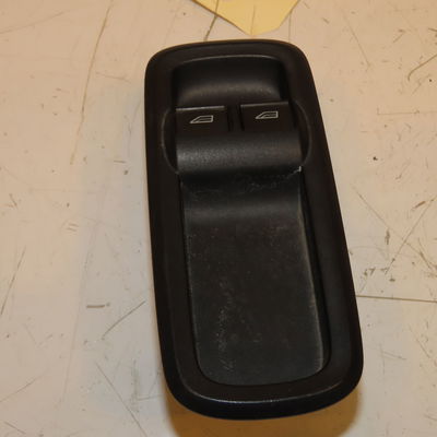 Commande lève-glace porte avant gauche Ford FIESTA VI (CB1, CCN) 1.25 (2008-2017) 5 portes