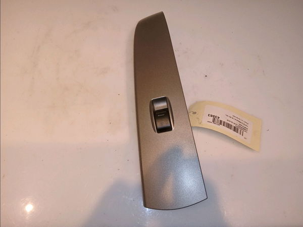 Commande lève-glace porte avant droite Toyota PRIUS Liftback (_W2_) 1.5 hybrid (nhw20_) (2003-2009)