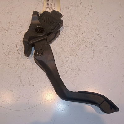 Potentiometre accelerateur Peugeot 208 I (CA_, CC_) 1.2 vti 82 (2012)