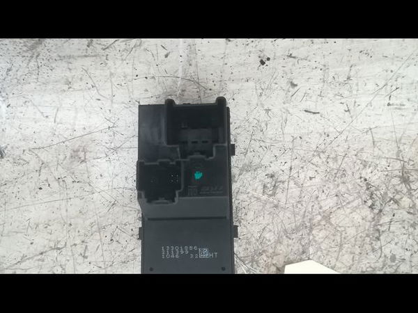 Commande lève-glace porte avant droite Opel MERIVA B Monospace (S10) 1.7 cdti (75) (2010-2017)