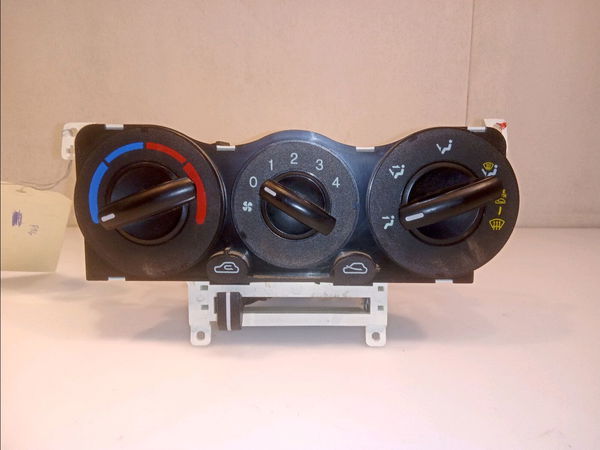 Commande de chauffage Hyundai GETZ (TB) 1.1 (2002-2005)